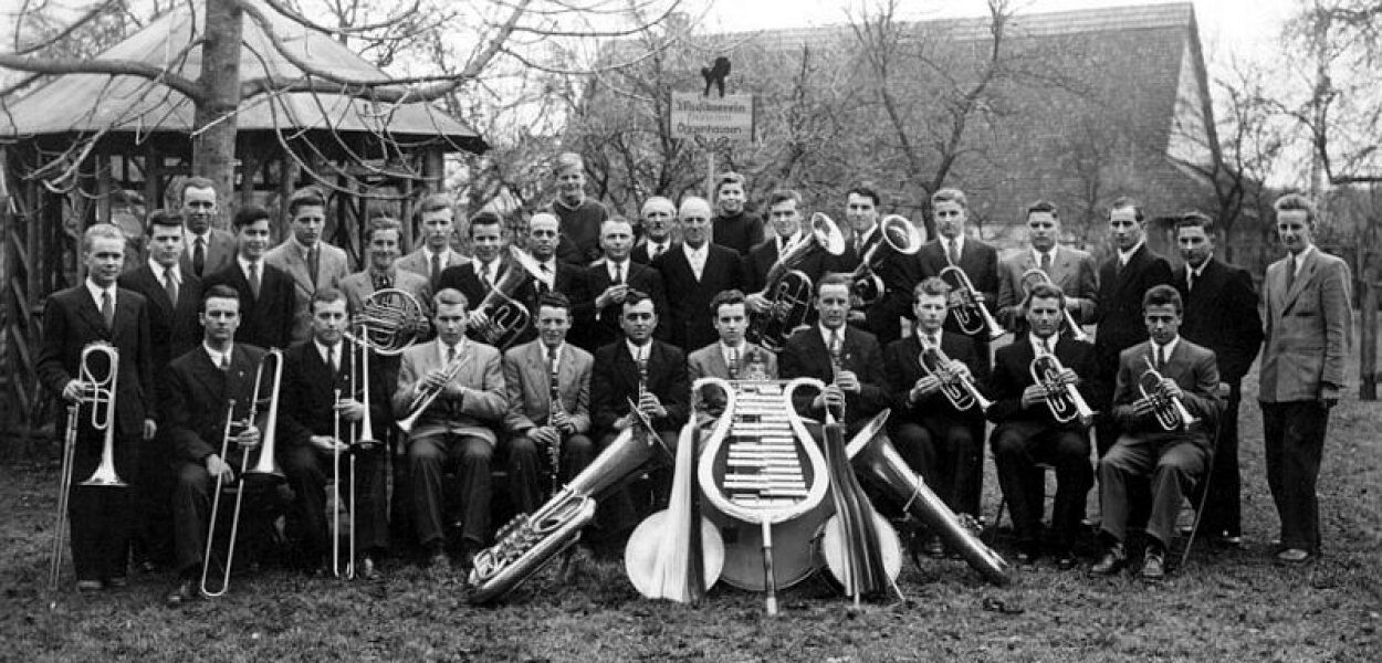 Historisches Gruppenbild des Musikvereins Frohsinn Oggenhausen